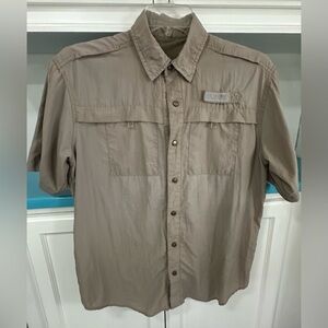 REEL LEGENDS Performance Vented‎ Fishing Shirt Size S Fits M Snap Front Rod Tab